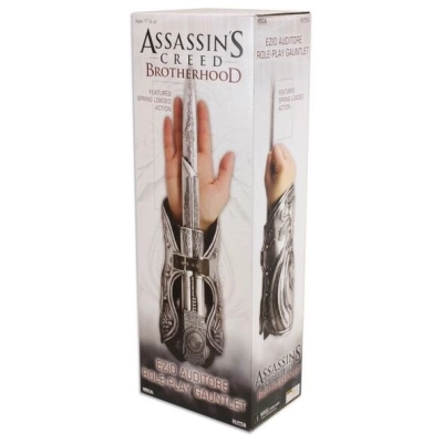 Assassin's Creed 2 - The Hidden Blade of Ezio Auditore - Role-Play Gauntlet Replica