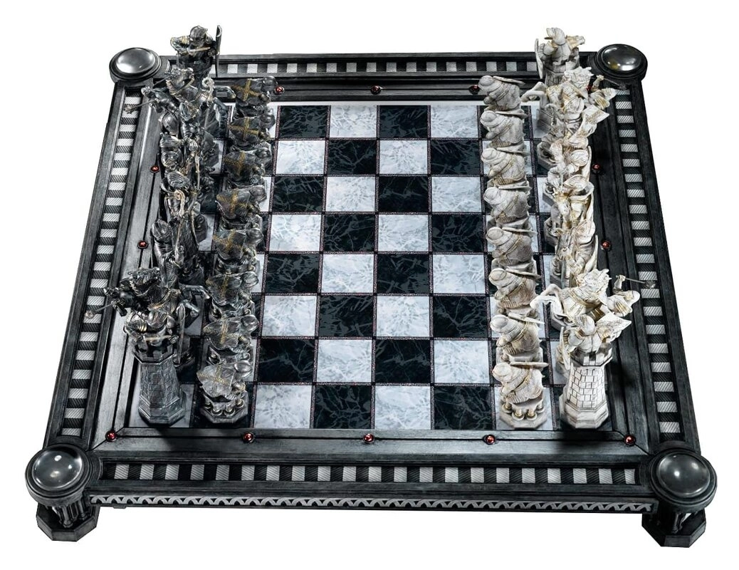 Harry Potter - The Final Challenge Chess Set
